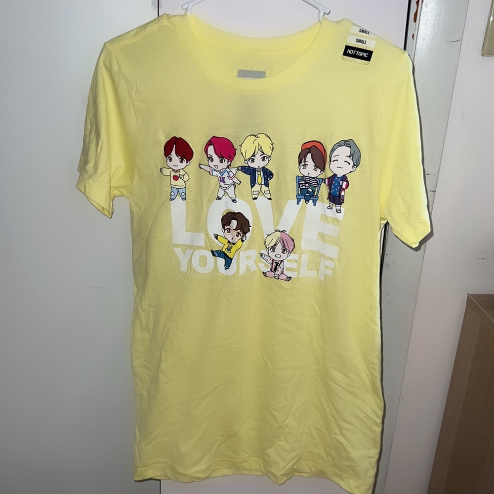 Hot Topic BTS TinyTan Shirt